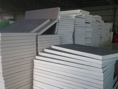 硬泡聚氨酯復合板定制有什么優(yōu)點？